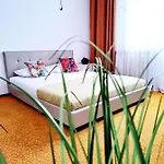 Complex Arges - Garden & Retreat אפורי נורד
