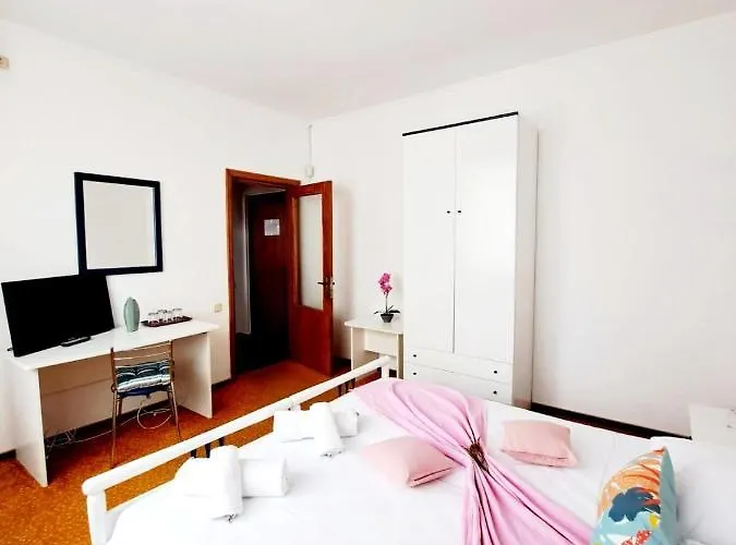 Hotel Complex Arges - Garden & Retreat 2*