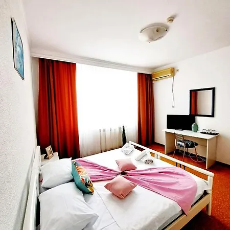 Complex Arges - Garden & Retreat 2* אפורי נורד