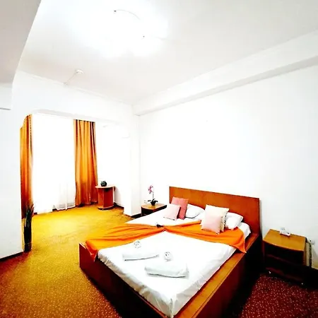 Hotel Complex Arges - Garden & Retreat