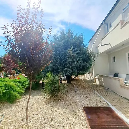 Complex Arges - Garden & Retreat 2*