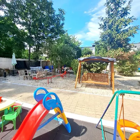 Complex Arges - Garden & Retreat אפורי נורד