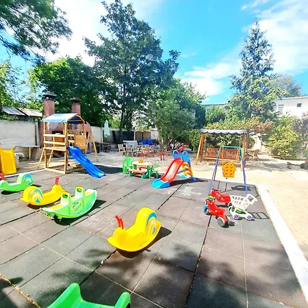 Complex Arges - Garden & Retreat 2* אפורי נורד