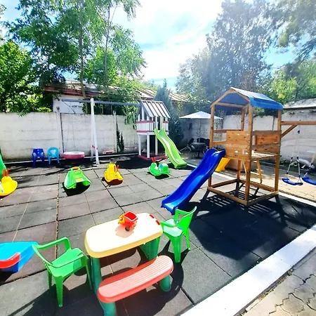 Complex Arges - Garden & Retreat מלון אפורי נורד